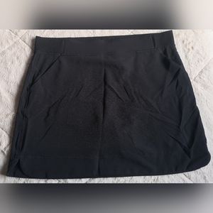 NWOT 32 Degrees skort. Size L